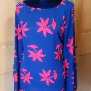 Banana Republic Top w/ Bell Sleeves